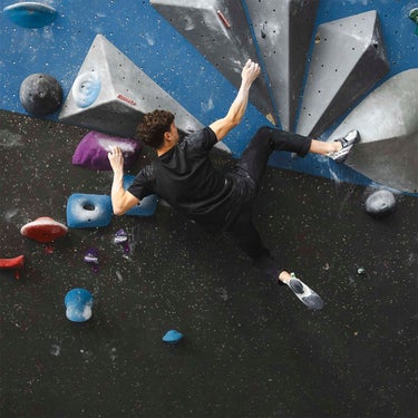 アディダス adidas ファイブテン ハイアングル クライミング / Five Ten Hiangle Climbing シューズ ホワイト EE9033 使用イメージ