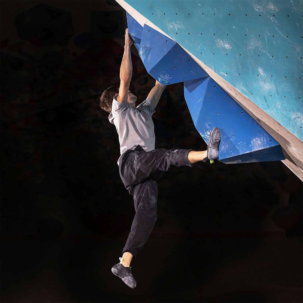 アディダス adidas ファイブテン ハイアングル プロ コンペティション クライミング / Five Ten Hiangle Pro Competition Climbing シューズ ブラック FV4744 使用イメージ