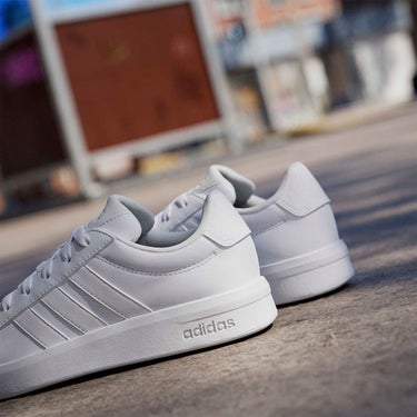 アディダス adidas グランドコート3.0ジュニア / Grand Court 3.0 Junior シューズ ホワイト JP9110 使用イメージ