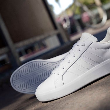 アディダス adidas グランドコート3.0ジュニア / Grand Court 3.0 Junior シューズ ホワイト JP9110 使用イメージ