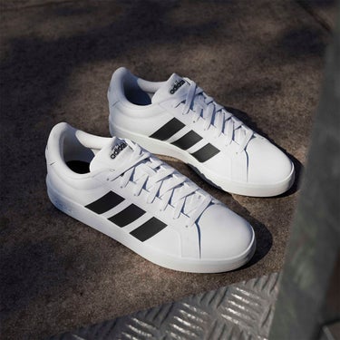 アディダス adidas グランドコートベース3.0 / GRANDCOURTBASE 3.0 シューズ ホワイト JR4613 使用イメージ