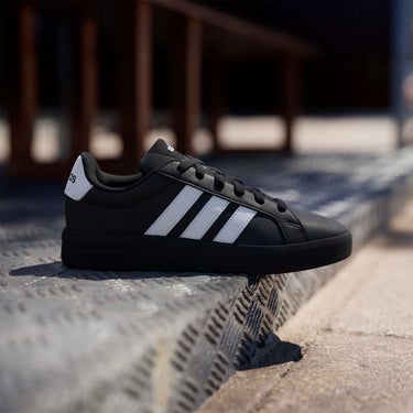 アディダス adidas グランドコート3.0ジュニア / Grand Court 3.0 Junior シューズ ホワイト KJ4367 使用イメージ