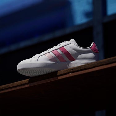 アディダス adidas グランドコート3.0ジュニア / Grand Court 3.0 Junior シューズ ホワイト KJ4368 使用イメージ