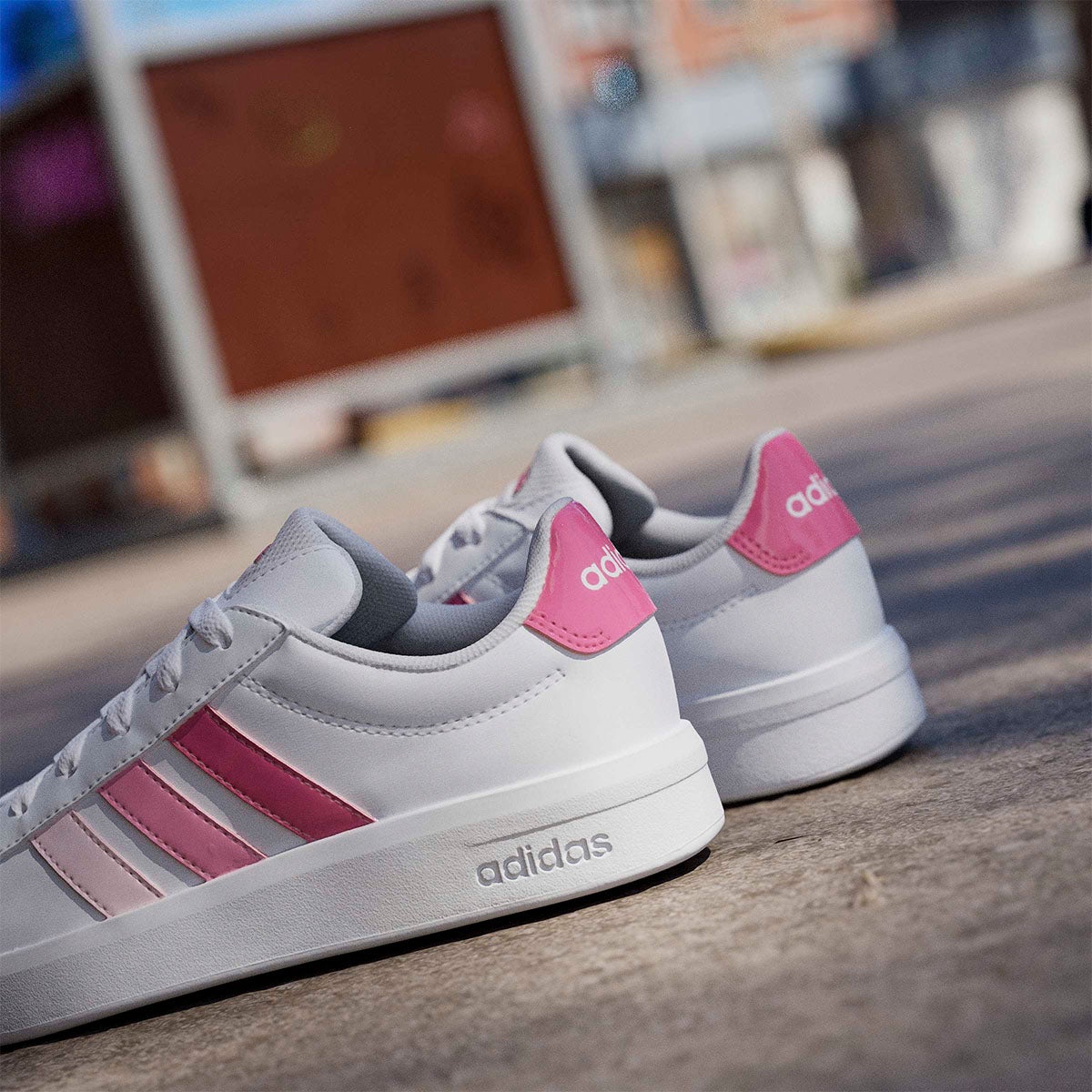 アディダス adidas グランドコート3.0ジュニア / Grand Court 3.0 Junior シューズ ホワイト KJ4368 使用イメージ