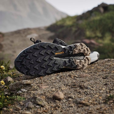 アディダス adidas テレックス トレイルメーカー 2 GORE-TEX ハイキング / Terrex Trailmaker 2 GORE-TEX Hiking シューズ ホワイト JR6576 使用イメージ