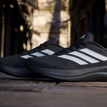 アディダス adidas Runfalcon 6 CLOUDFOAM Running Shoes ランニングシューズ ブラック IH9530 使用イメージ