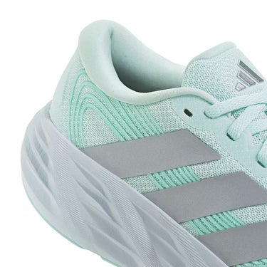 アディダス adidas ギャラクシー 8 ランニング / GALAXY 8 RUNNING ランニングシューズ グリーン IH9790 使用イメージ