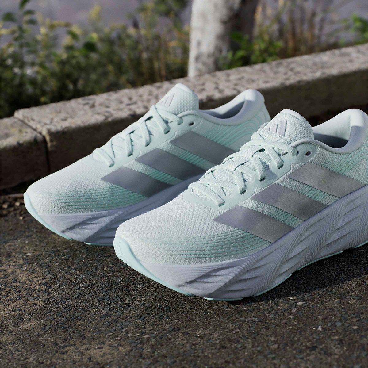 アディダス adidas ギャラクシー 8 ランニング / GALAXY 8 RUNNING ランニングシューズ グリーン IH9790 使用イメージ