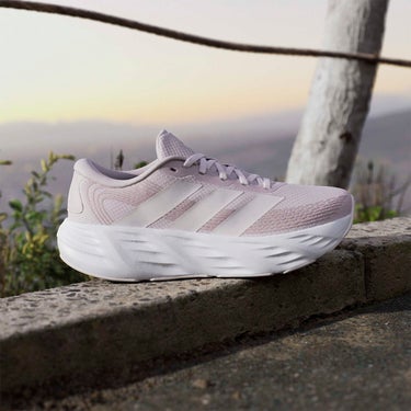 アディダス adidas GLX 8 ランニング / GALAXY 8 RUNNING ランニングシューズ パープル IH9792 使用イメージ