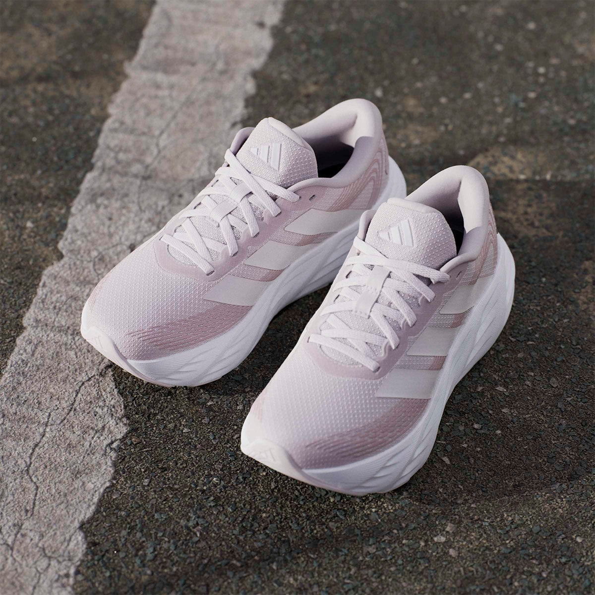 アディダス adidas GLX 8 ランニング / GALAXY 8 RUNNING ランニングシューズ パープル IH9792 使用イメージ