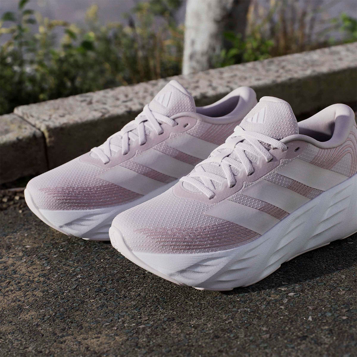 アディダス adidas GLX 8 ランニング / GALAXY 8 RUNNING ランニングシューズ パープル IH9792 使用イメージ
