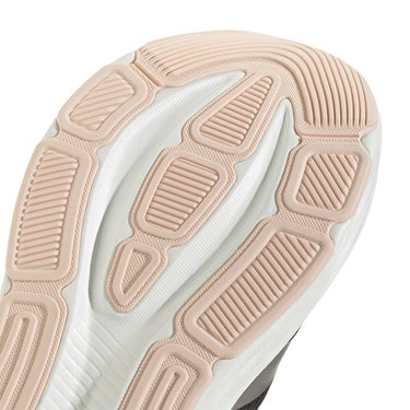 アディダス adidas GLX 8 ランニング / GALAXY 8 RUNNING ランニングシューズ ブラック IH9796 使用イメージ