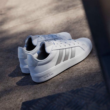アディダス adidas グランドコート3.0ジュニア / Grand Court 3.0 Junior シューズ ホワイト JP9363 使用イメージ
