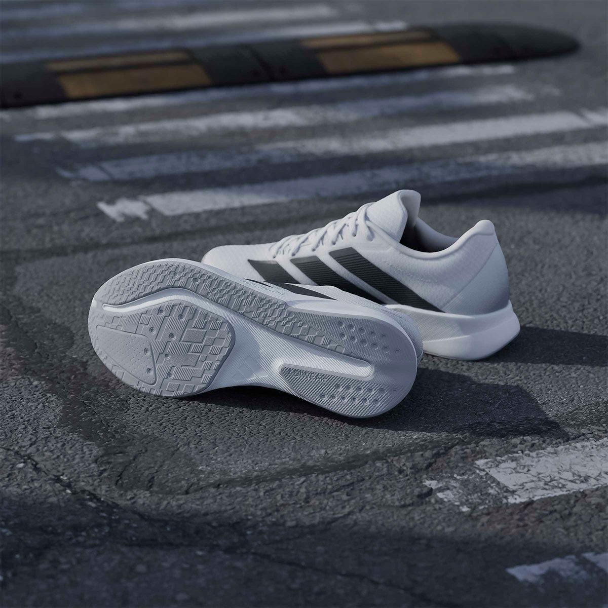 アディダス adidas デュラモ RC2 ランニング / Duramo RC2 Running ランニングシューズ ホワイト JR3236 使用イメージ