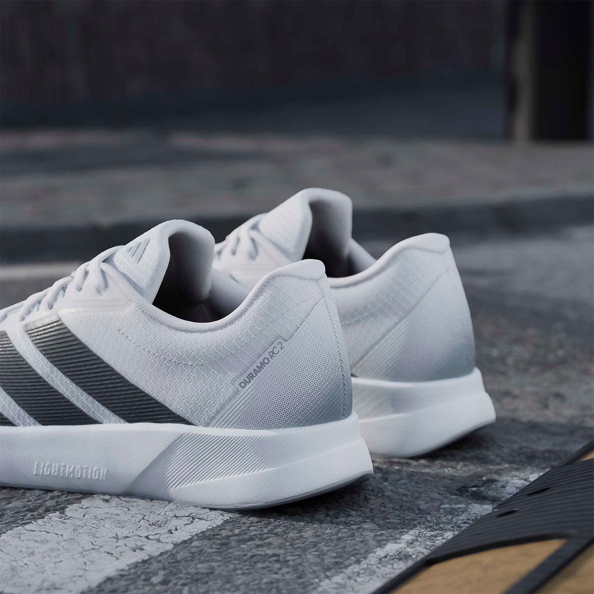 アディダス adidas デュラモ RC2 ランニング / Duramo RC2 Running ランニングシューズ ホワイト JR3236 使用イメージ
