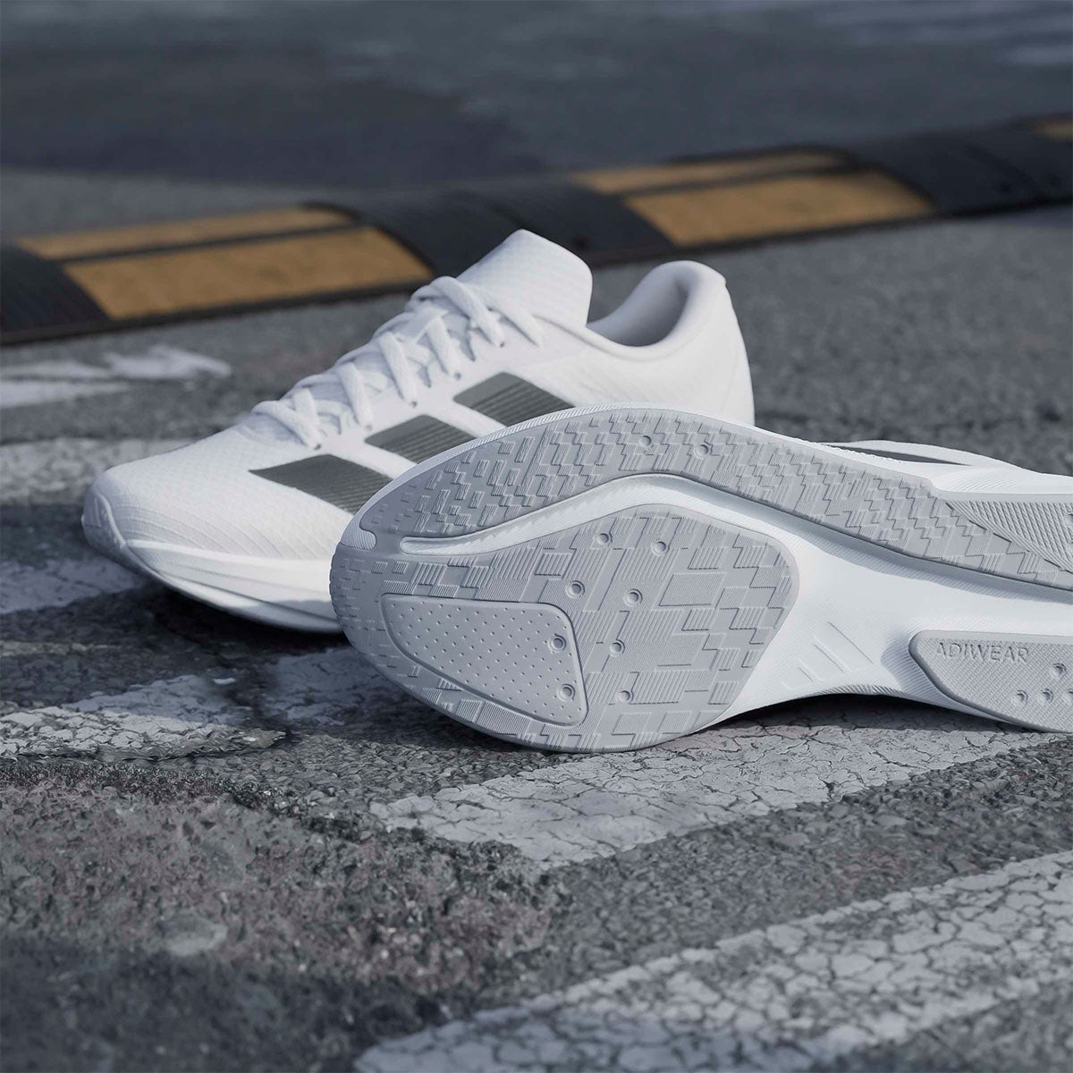 アディダス adidas デュラモ RC2 ランニング / Duramo RC2 Running ランニングシューズ ホワイト JR3236 使用イメージ