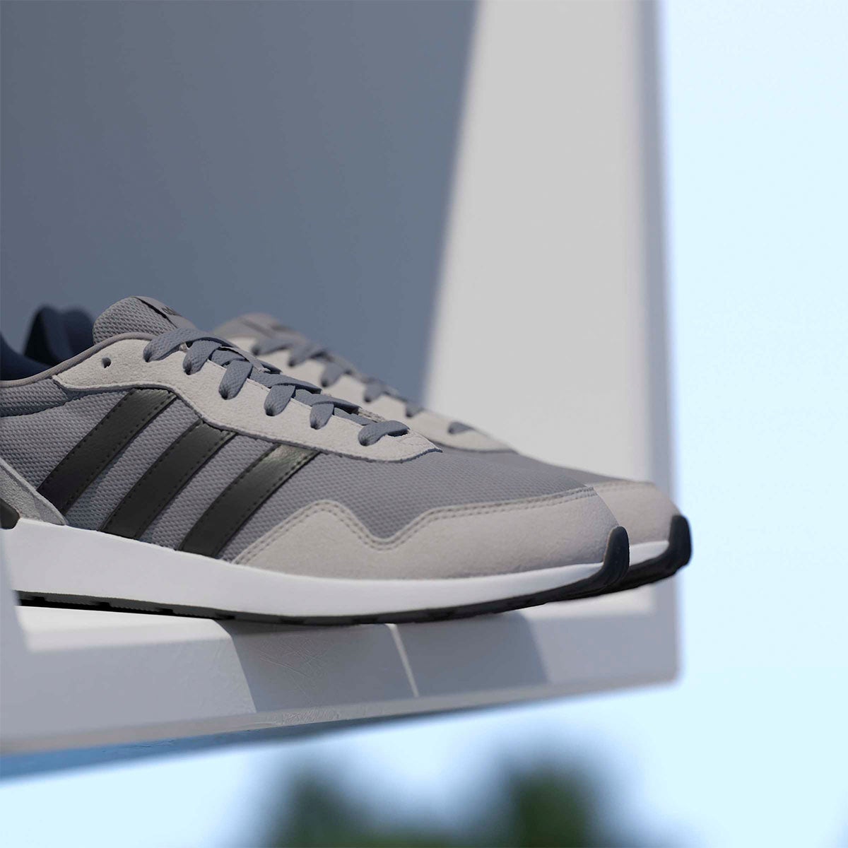 アディダス adidas ラン 60s 4.0 / Run 60s 4.0 シューズ グレー JR6624 使用イメージ