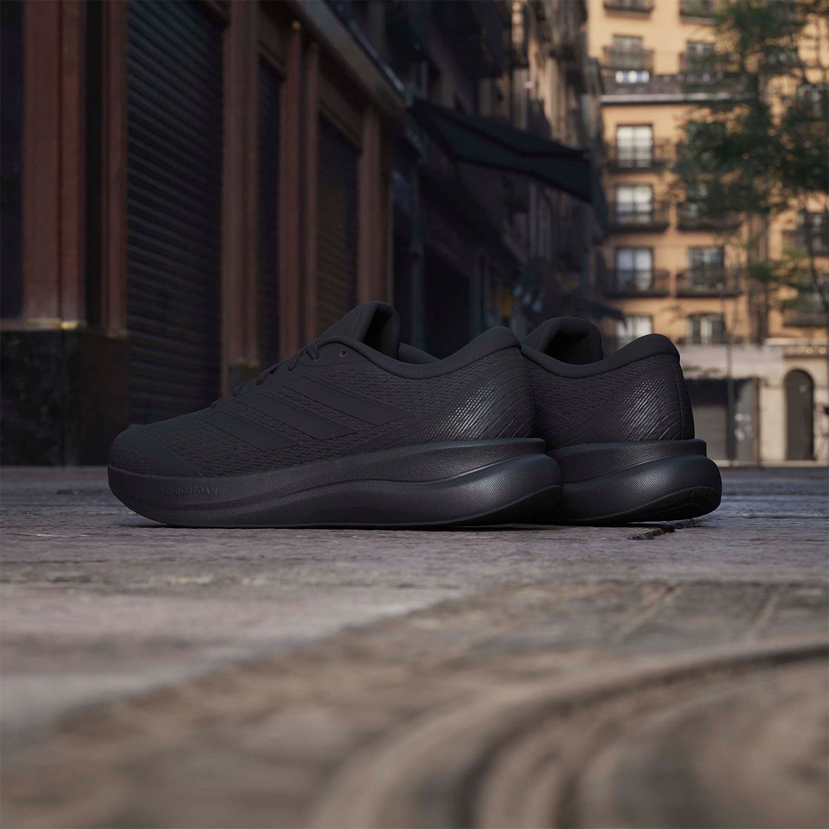 アディダス adidas Runfalcon 6 CLOUDFOAM Running Shoes ランニングシューズ ブラック KH5566 使用イメージ