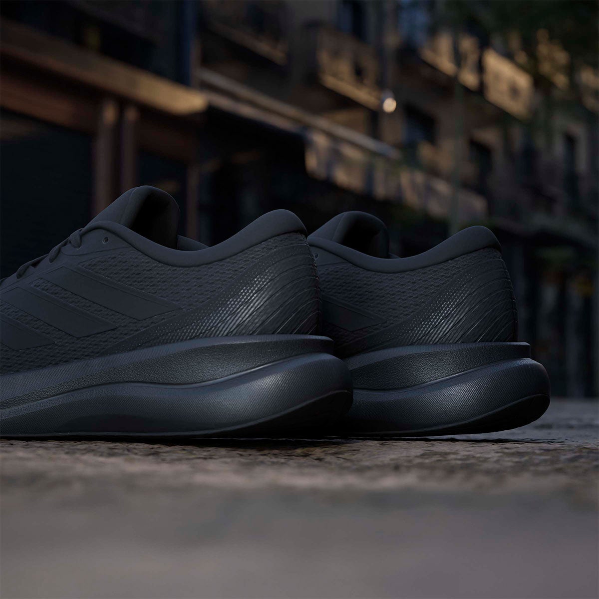 アディダス adidas Runfalcon 6 CLOUDFOAM Running Shoes ランニングシューズ ブラック KH5566 使用イメージ