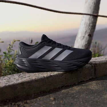 アディダス adidas GLX 8 ランニング / GALAXY 8 RUNNING ランニングシューズ ブラック KH5611 使用イメージ