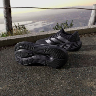 アディダス adidas GLX 8 ランニング / GALAXY 8 RUNNING ランニングシューズ ブラック KH5611 使用イメージ