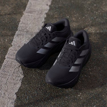 アディダス adidas GLX 8 ランニング / GALAXY 8 RUNNING ランニングシューズ ブラック KH5611 使用イメージ