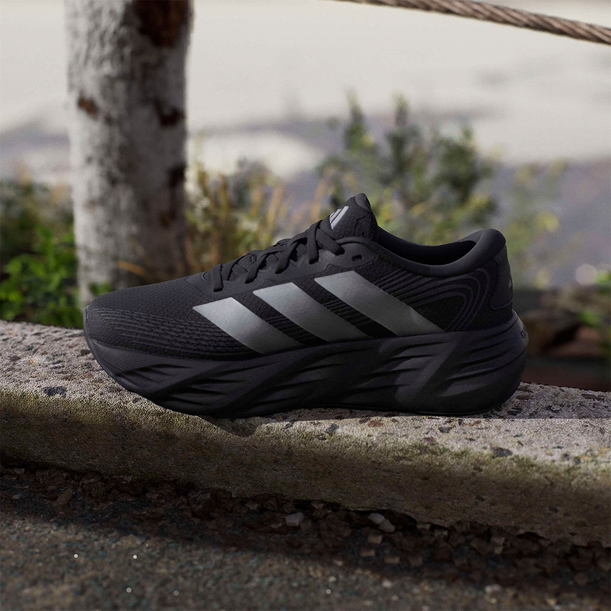 アディダス adidas GLX 8 ランニング / GALAXY 8 RUNNING ランニングシューズ ブラック KH5611 使用イメージ