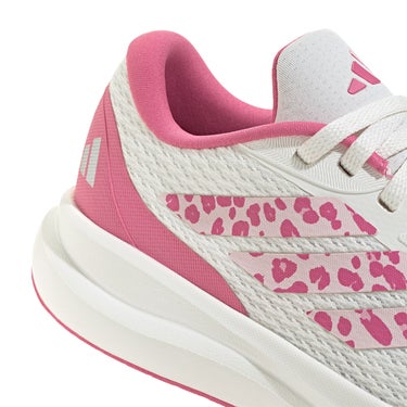 アディダス adidas コアファイト 6 ジュニア / RUNFALCON 6 JUNIOR シューズ ホワイト KI2664 使用イメージ