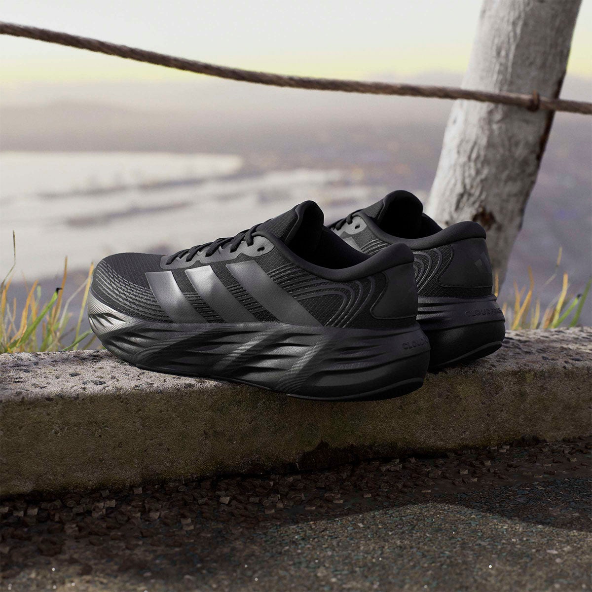 アディダス adidas GALAXY 8 RUNNING SHOES ランニングシューズ ブラック KI7980 使用イメージ