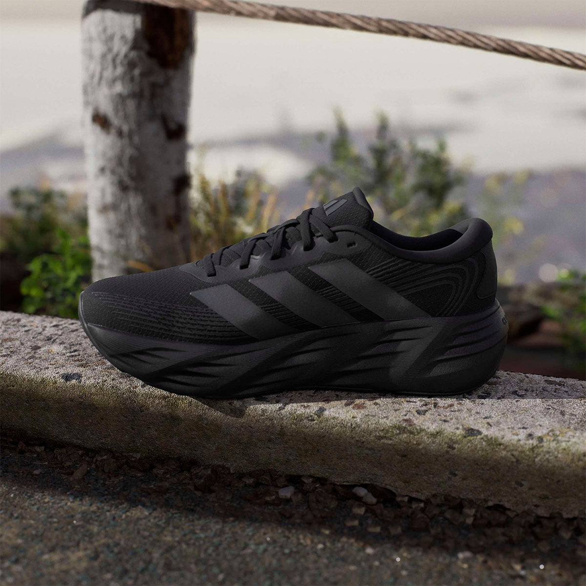 アディダス adidas GALAXY 8 RUNNING SHOES ランニングシューズ ブラック KI7980 使用イメージ