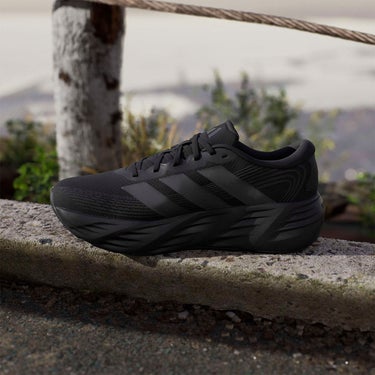 アディダス adidas GALAXY 8 RUNNING SHOES ランニングシューズ ブラック KI7980 使用イメージ