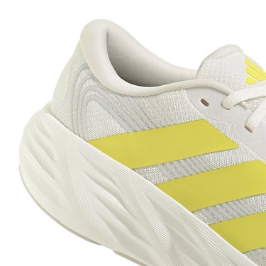 アディダス adidas GALAXY 8 RUNNING SHOES ランニングシューズ ホワイト KI7986 使用イメージ