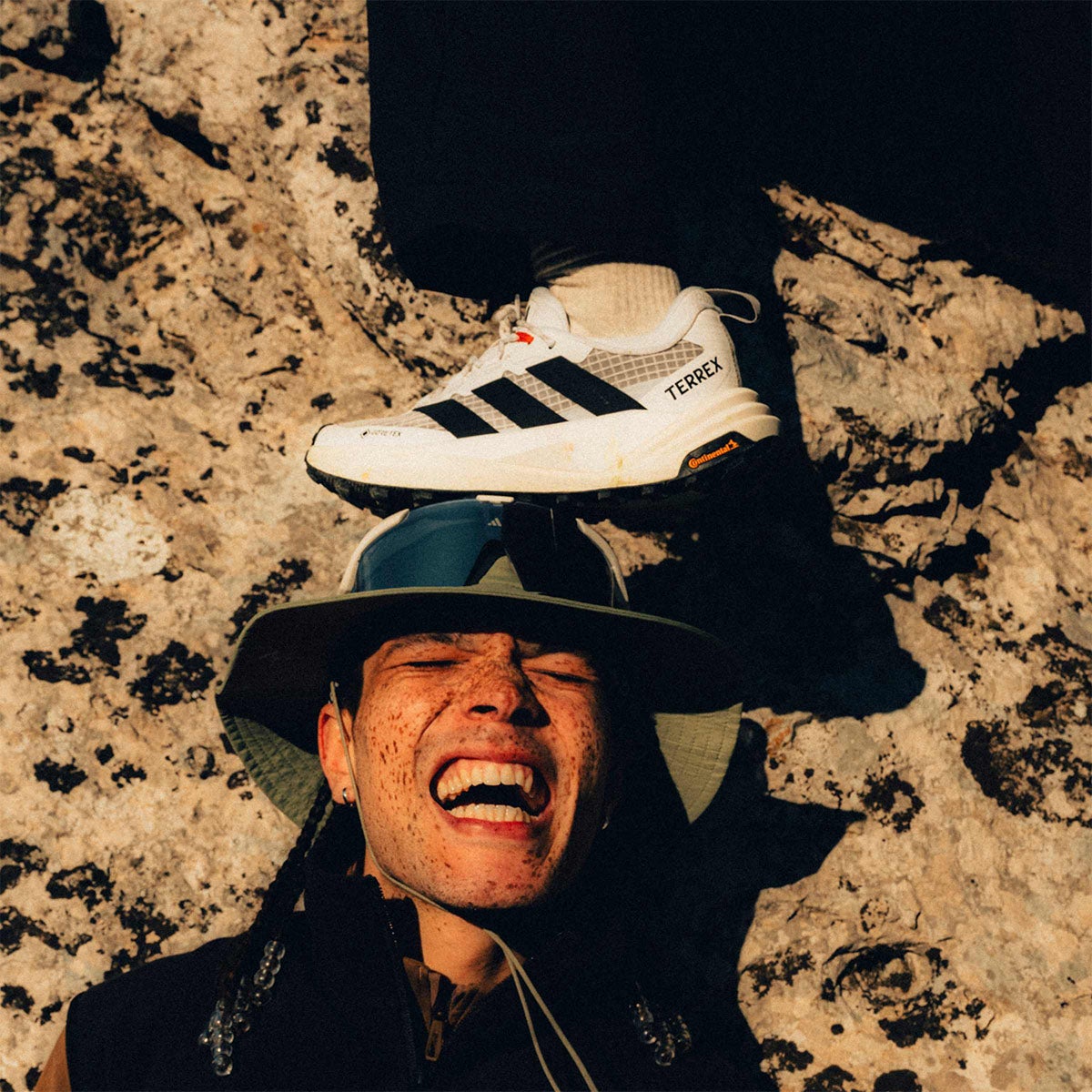 アディダス adidas テレックス フリーハイカー 3 ロー GORE-TEX ハイキング / TERREX FREEHIKER 3 LOW GORE-TEX HIKING トレッキングシューズ ホワイト KI8275 使用イメージ