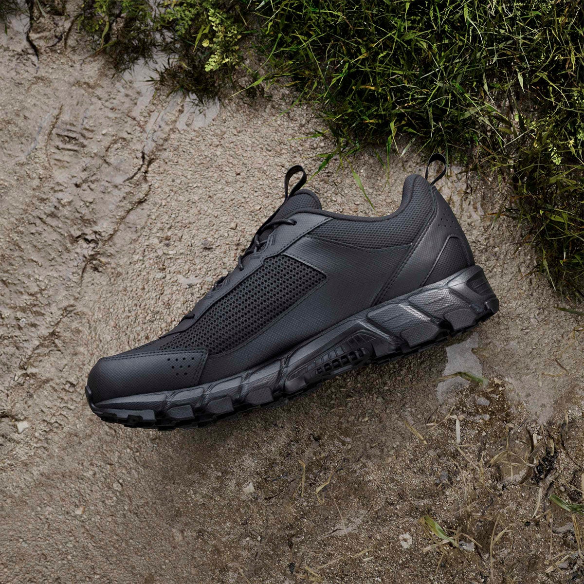アディダス adidas テレックス ロッカディア ハイキング / Terrex Rockadia Hiking ランニングシューズ ブラック KJ0412 使用イメージ