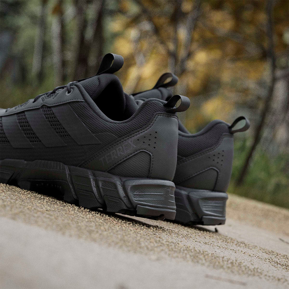 アディダス adidas テレックス ロッカディア ハイキング / Terrex Rockadia Hiking ランニングシューズ ブラック KJ0412 使用イメージ