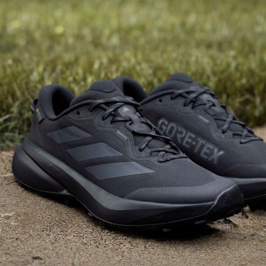 アディダス adidas Terrex トレースファインダー プラス GORE-TEX トレイルランニング / Terrex Tracefinder Plus GORE-TEX Trail Running トレッキングシューズ ブラック KJ3792 使用イメージ