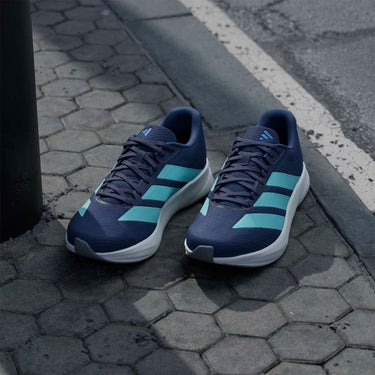 アディダス adidas デュラモ RC2 ランニング / DURAMO RC2 RUNNING ランニングシューズ パープル KJ4188 使用イメージ