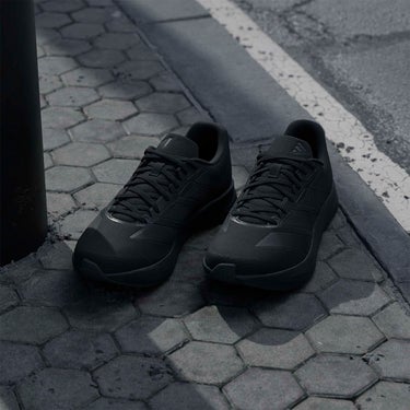 アディダス adidas デュラモ RC2 ランニング / Duramo RC2 Running ランニングシューズ ブラック KJ4190 使用イメージ