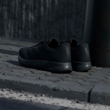アディダス adidas デュラモ RC2 ランニング / Duramo RC2 Running ランニングシューズ ブラック KJ4190 使用イメージ