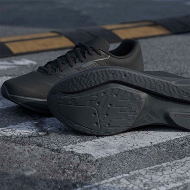 アディダス adidas デュラモ RC2 ランニング / Duramo RC2 Running ランニングシューズ ブラック KJ4190 使用イメージ