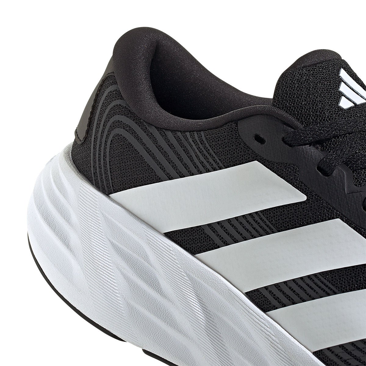 アディダス adidas GALAXY 8 RUNNING SHOES ランニングシューズ ブラック KK4183 使用イメージ