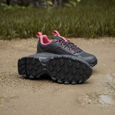 アディダス adidas テレックス ロッカディア ハイキング / Terrex Rockadia Hiking ランニングシューズ ブラック KZ9170 使用イメージ