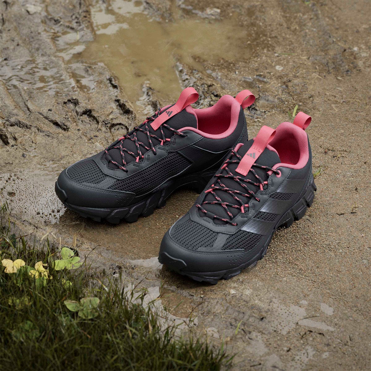 アディダス adidas テレックス ロッカディア ハイキング / Terrex Rockadia Hiking ランニングシューズ ブラック KZ9170 使用イメージ