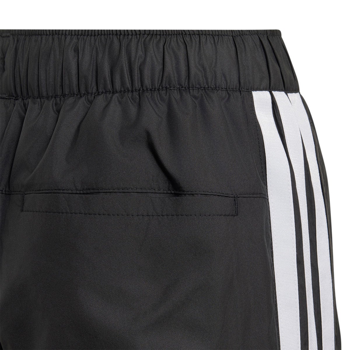 アディダス adidas キッズ エッセンシャルズ スリーストライプス ルーズフィット 起毛トリコット裏地 アンクル丈 ウーブン オープンヘム パンツ CM914 着用イメージ